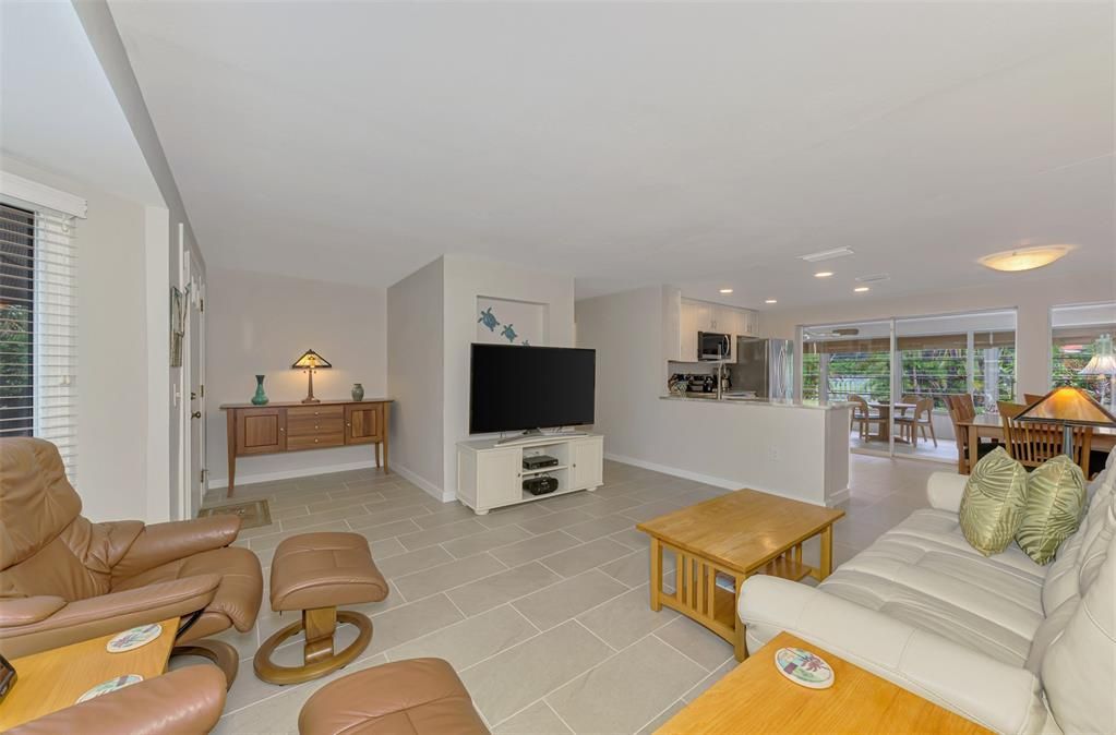 Activo con contrato: $375,900 (2 camas, 2 baños, 986 Pies cuadrados)