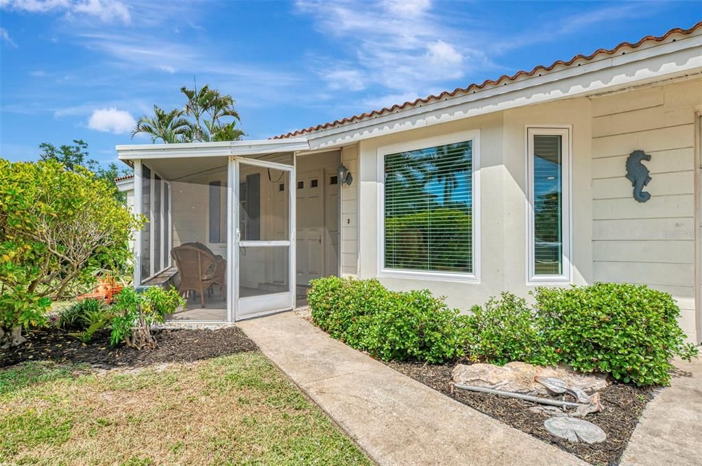 Activo con contrato: $375,900 (2 camas, 2 baños, 986 Pies cuadrados)