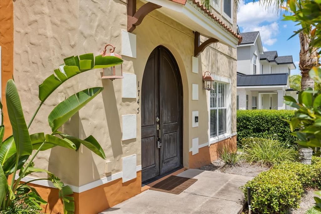 Activo con contrato: $524,000 (3 camas, 2 baños, 1616 Pies cuadrados)