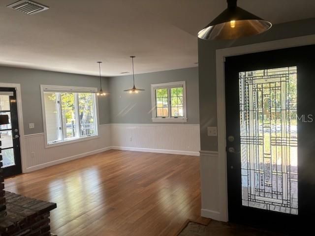 В аренду: $4,499 (3 спален, 2 ванн, 1745 Квадратных фут)