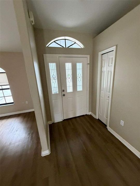Active With Contract: $285,000 (3 beds, 2 baths, 1571 Square Feet)