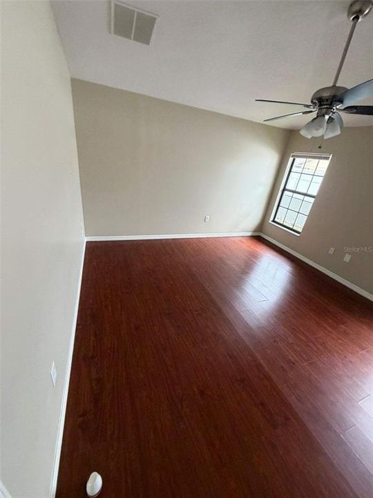 Active With Contract: $285,000 (3 beds, 2 baths, 1571 Square Feet)