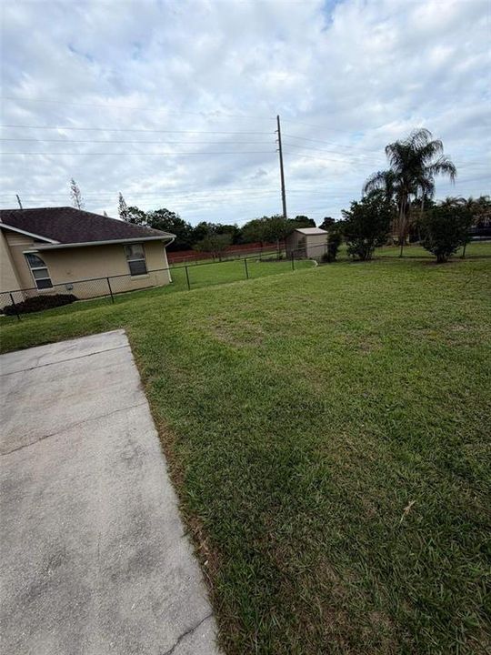 Active With Contract: $285,000 (3 beds, 2 baths, 1571 Square Feet)