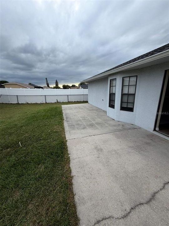 Active With Contract: $285,000 (3 beds, 2 baths, 1571 Square Feet)
