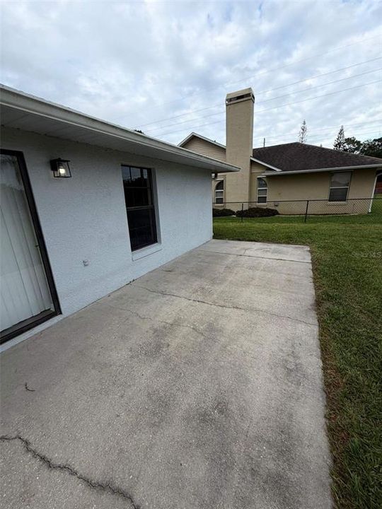 Active With Contract: $285,000 (3 beds, 2 baths, 1571 Square Feet)