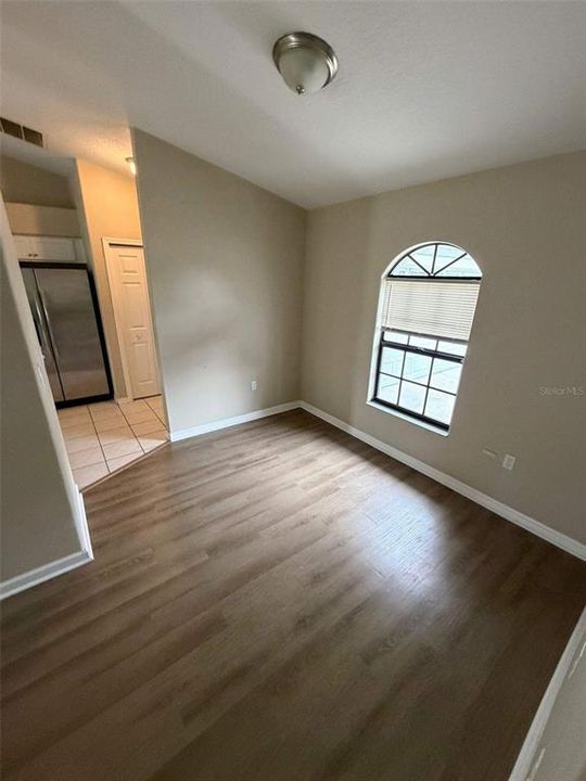 Active With Contract: $285,000 (3 beds, 2 baths, 1571 Square Feet)