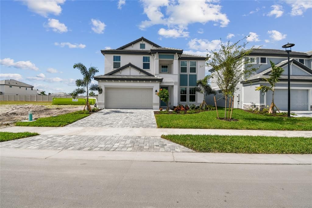 Active With Contract: $709,999 (5 beds, 4 baths, 3247 Square Feet)