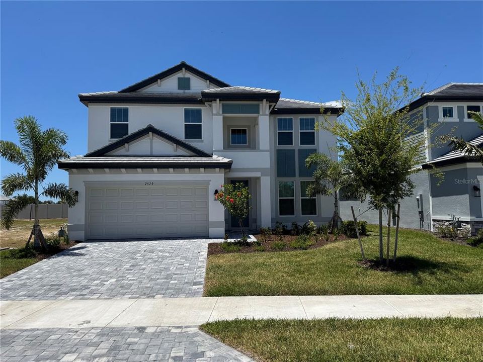 Active With Contract: $709,999 (5 beds, 4 baths, 3247 Square Feet)