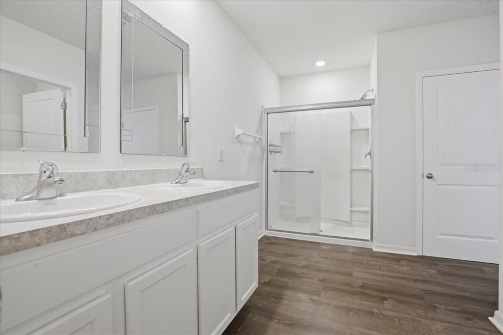 В аренду: $3,200 (4 спален, 2 ванн, 2260 Квадратных фут)