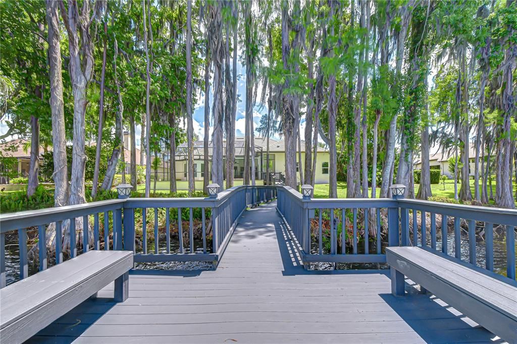For Sale: $1,475,000 (6 beds, 5 baths, 4410 Square Feet)