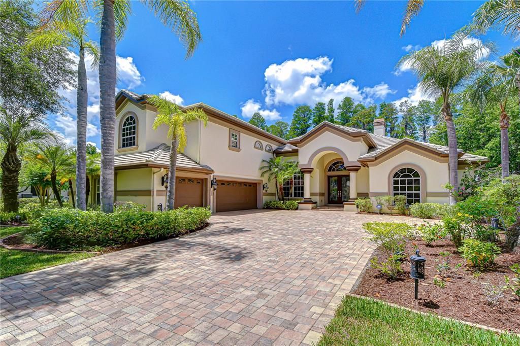 For Sale: $1,475,000 (6 beds, 5 baths, 4410 Square Feet)