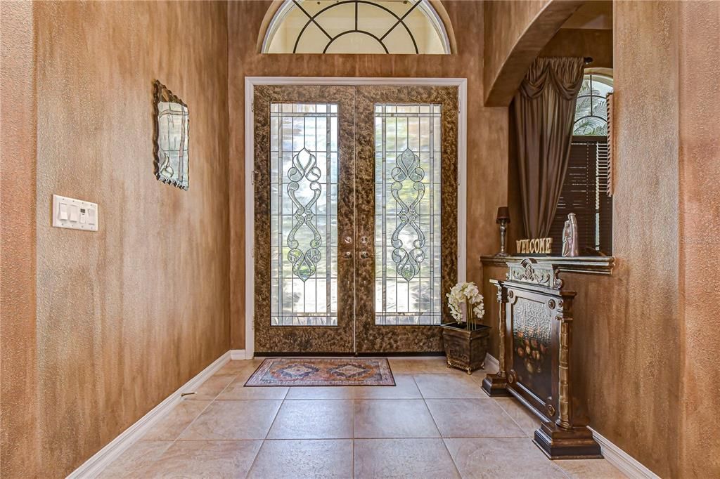 For Sale: $1,475,000 (6 beds, 5 baths, 4410 Square Feet)