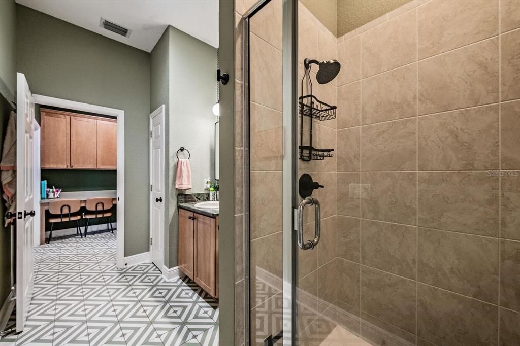 Под контрактом: $779,900 (4 спален, 3 ванн, 2692 Квадратных фут)