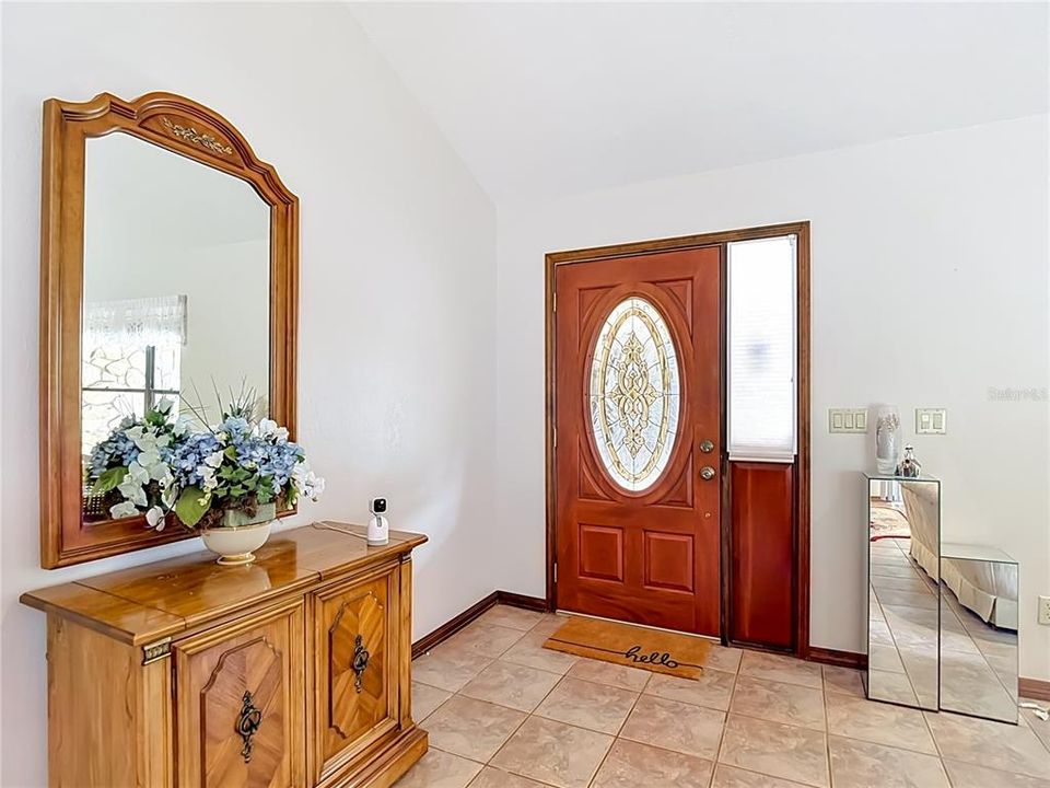 Activo con contrato: $328,500 (3 camas, 3 baños, 2030 Pies cuadrados)