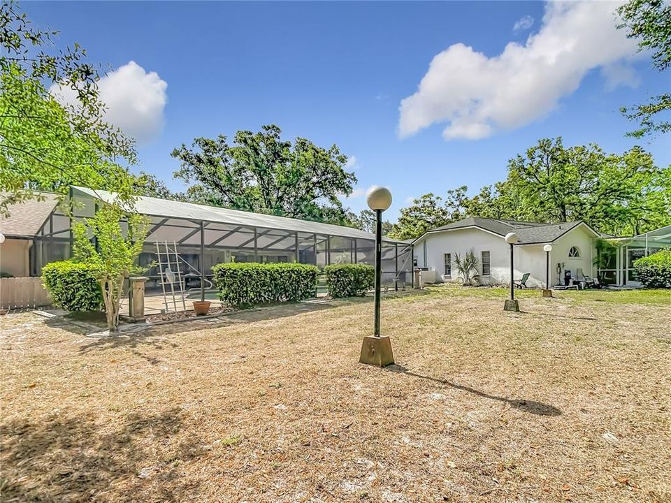Activo con contrato: $328,500 (3 camas, 3 baños, 2030 Pies cuadrados)
