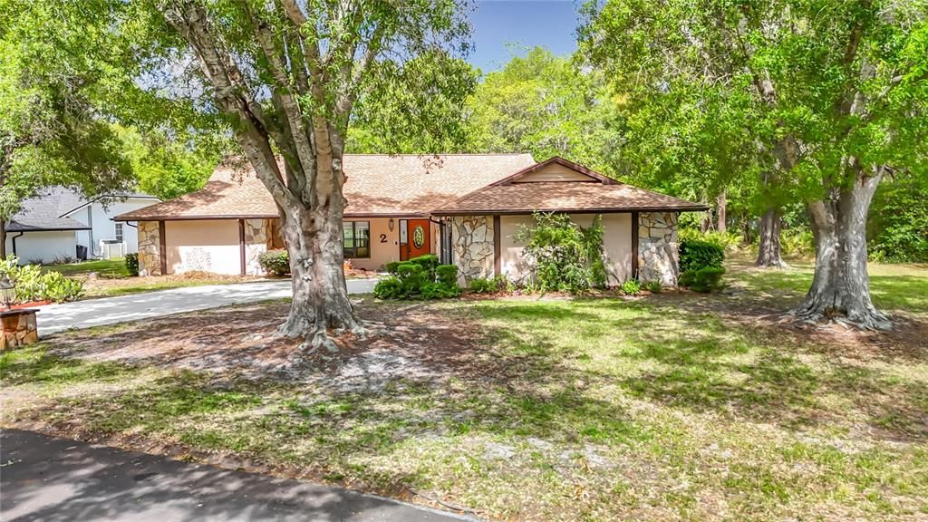 Activo con contrato: $328,500 (3 camas, 3 baños, 2030 Pies cuadrados)