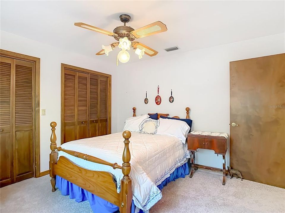 Activo con contrato: $328,500 (3 camas, 3 baños, 2030 Pies cuadrados)