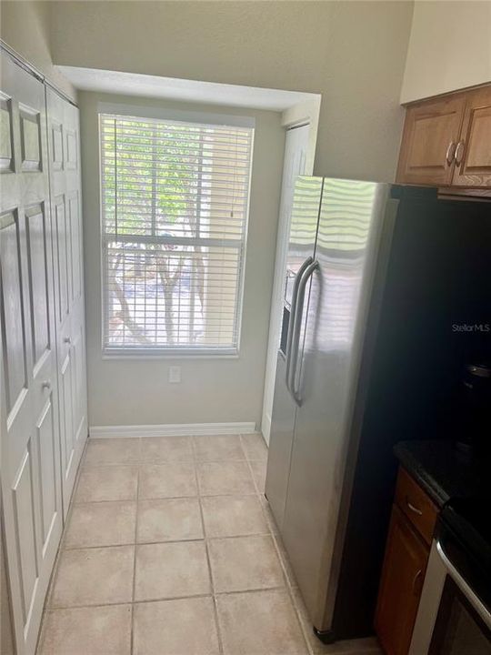 For Rent: $2,250 (3 beds, 3 baths, 1441 Square Feet)