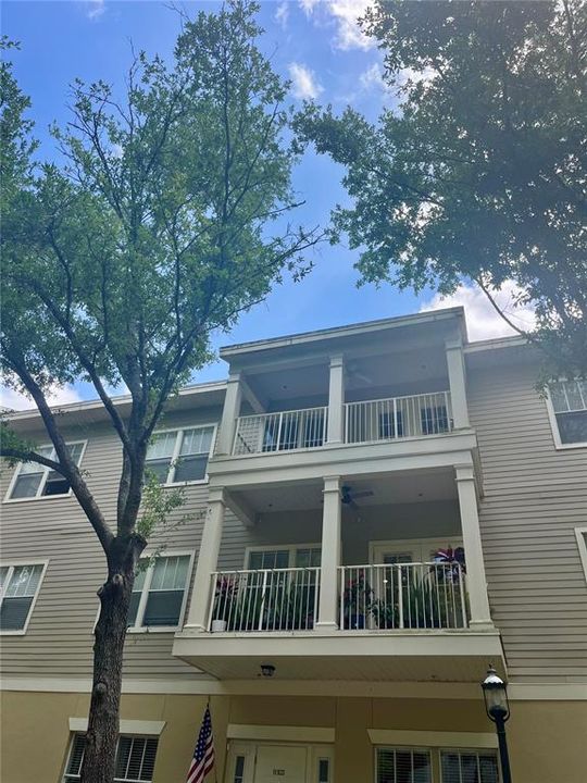 For Rent: $2,250 (3 beds, 3 baths, 1441 Square Feet)