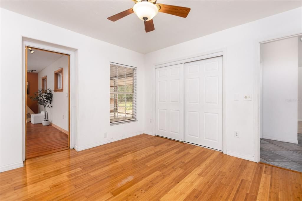 En Venta: $449,444 (3 camas, 3 baños, 2629 Pies cuadrados)