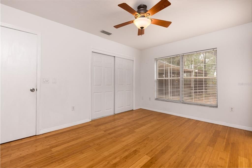 En Venta: $449,444 (3 camas, 3 baños, 2629 Pies cuadrados)