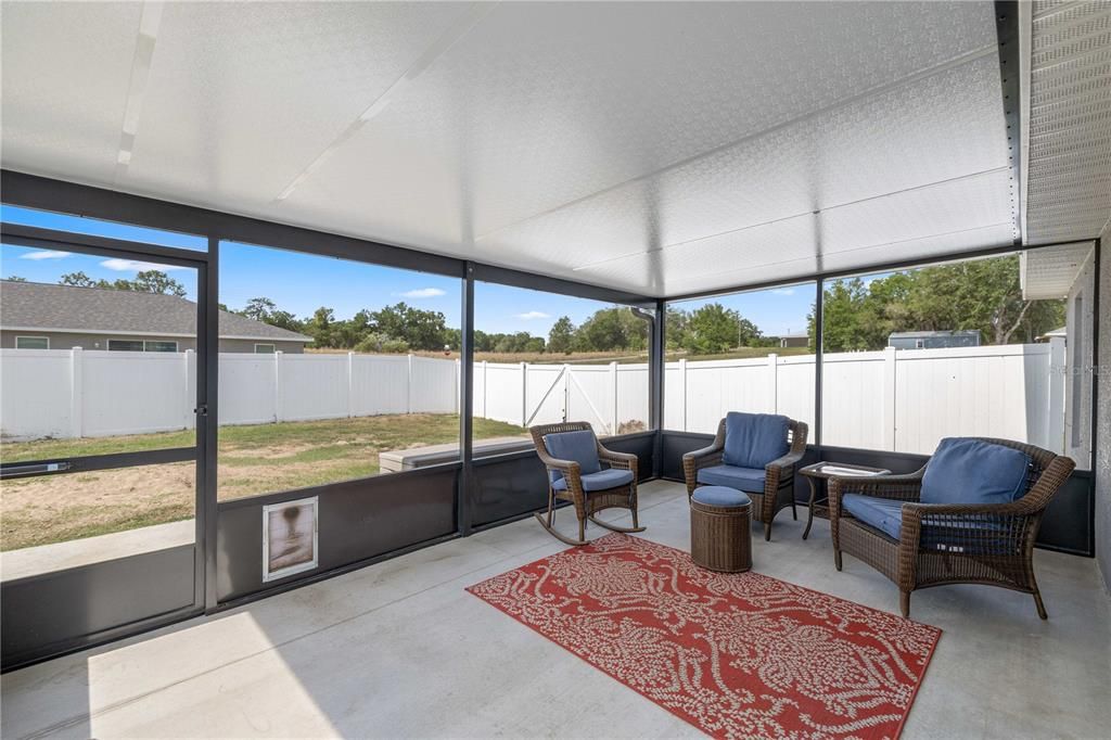 Active With Contract: $279,900 (3 beds, 2 baths, 1681 Square Feet)