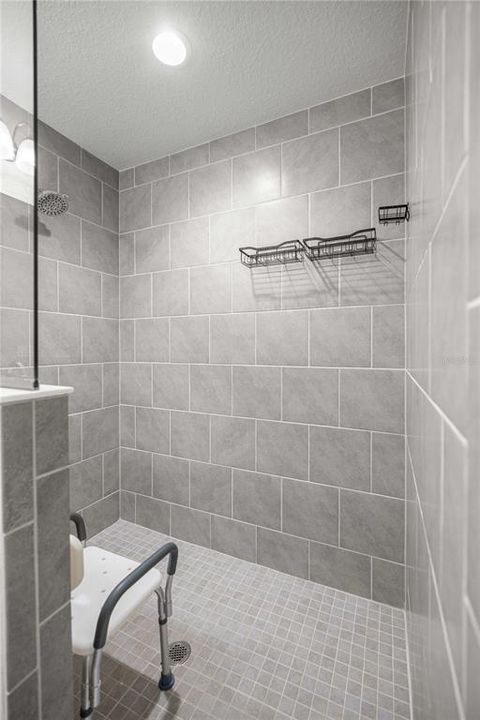 Active With Contract: $279,900 (3 beds, 2 baths, 1681 Square Feet)