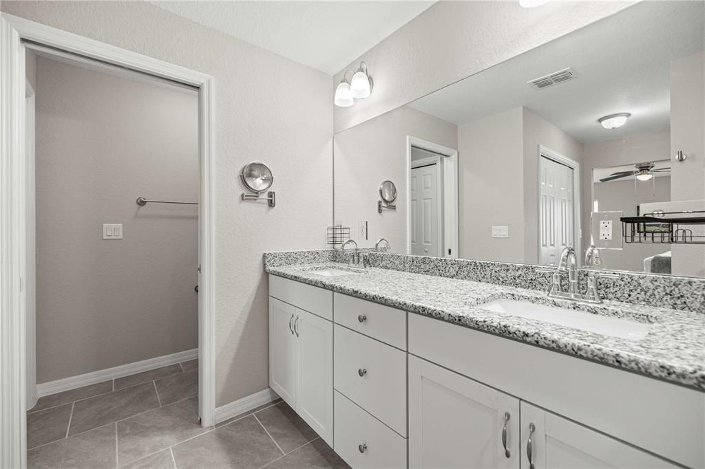 Active With Contract: $279,900 (3 beds, 2 baths, 1681 Square Feet)