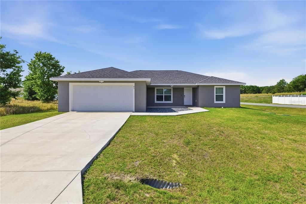 Active With Contract: $279,900 (3 beds, 2 baths, 1681 Square Feet)