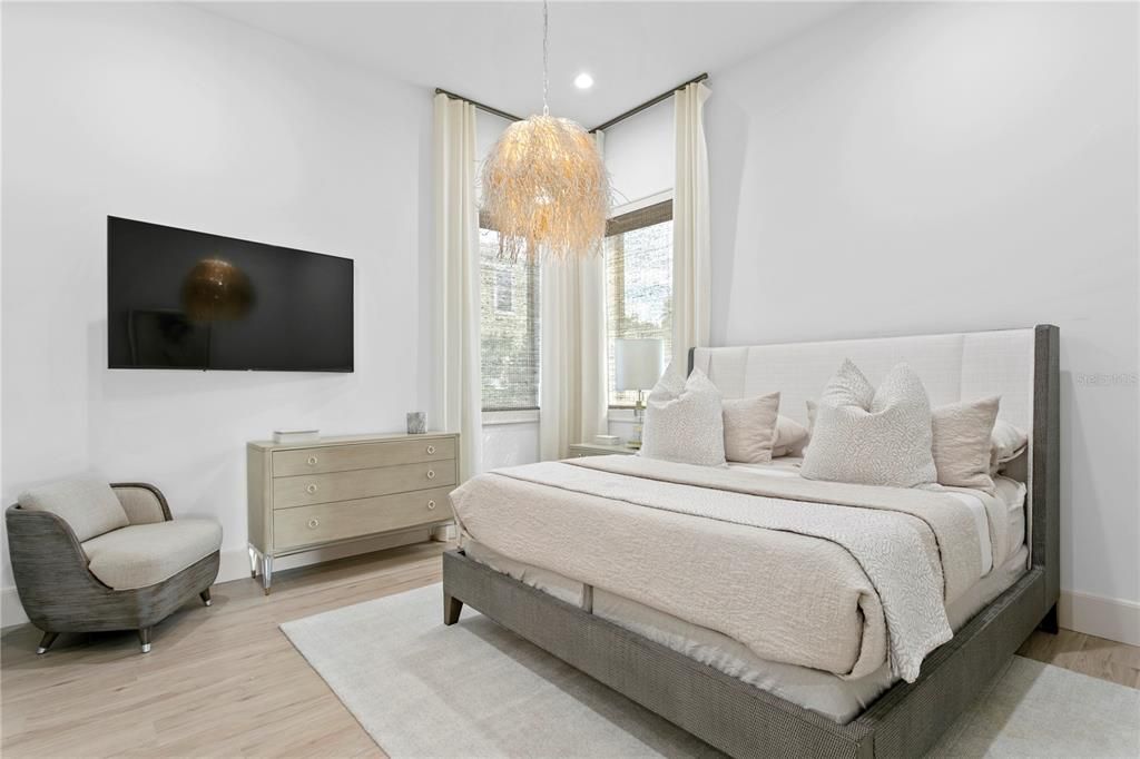 For Sale: $4,250,000 (5 beds, 4 baths, 5409 Square Feet)