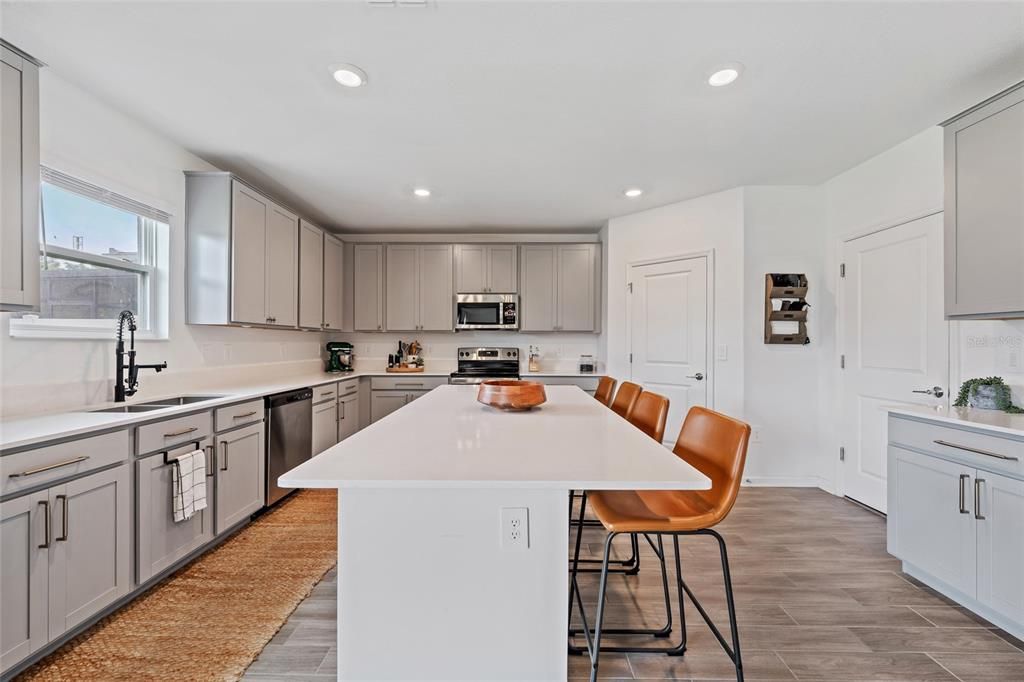 Active With Contract: $492,500 (4 beds, 2 baths, 3165 Square Feet)