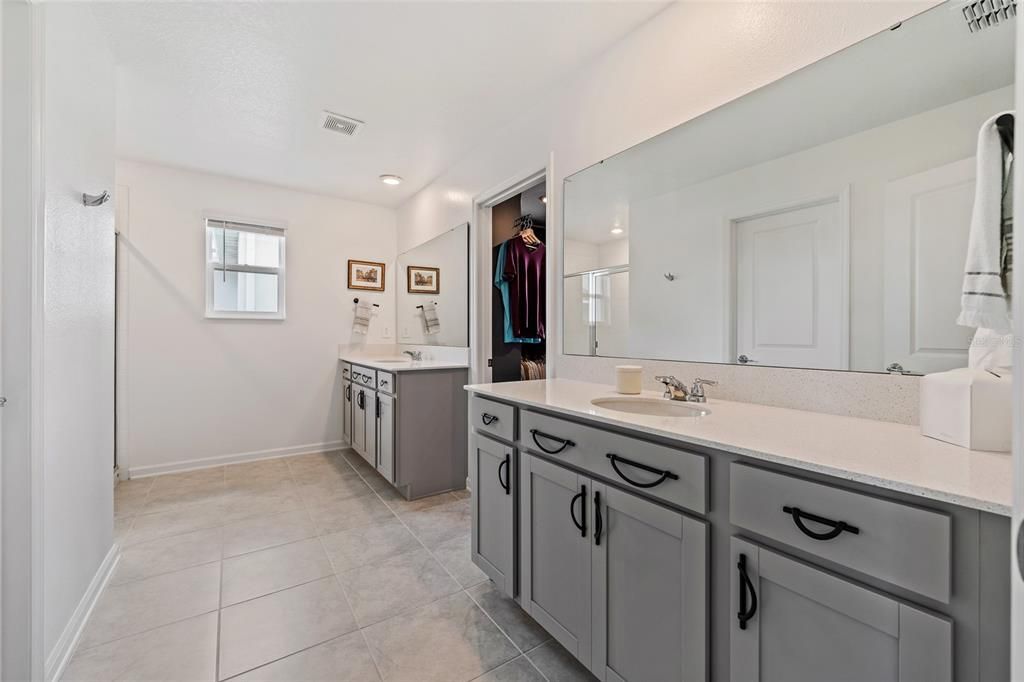 Active With Contract: $492,500 (4 beds, 2 baths, 3165 Square Feet)