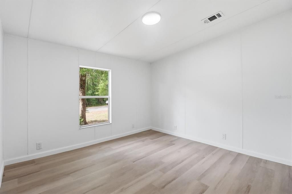 На продажу: $239,000 (4 спален, 2 ванн, 1620 Квадратных фут)