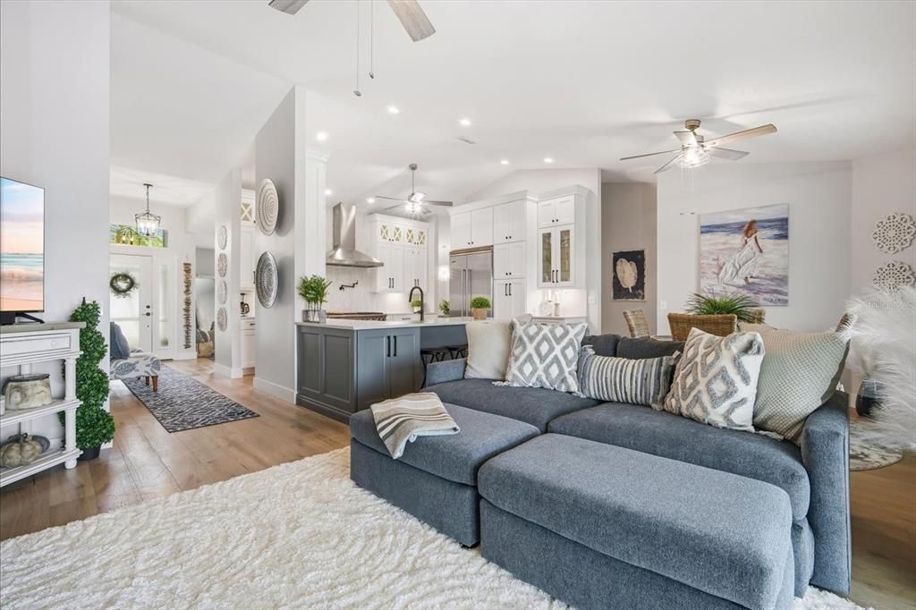 For Sale: $1,150,000 (4 beds, 2 baths, 2010 Square Feet)