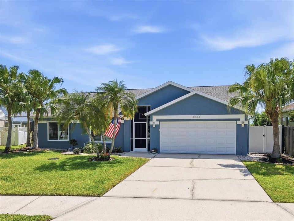 For Sale: $1,150,000 (4 beds, 2 baths, 2010 Square Feet)
