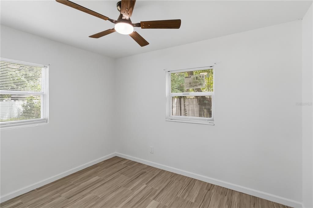 Activo con contrato: $225,000 (2 camas, 1 baños, 816 Pies cuadrados)