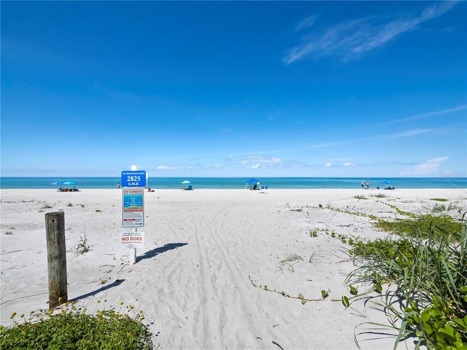 For Sale: $348,000 (1 beds, 1 baths, 657 Square Feet)