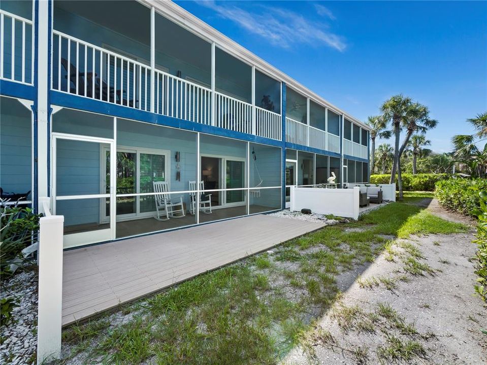 For Sale: $348,000 (1 beds, 1 baths, 657 Square Feet)