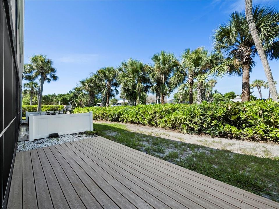 For Sale: $348,000 (1 beds, 1 baths, 657 Square Feet)