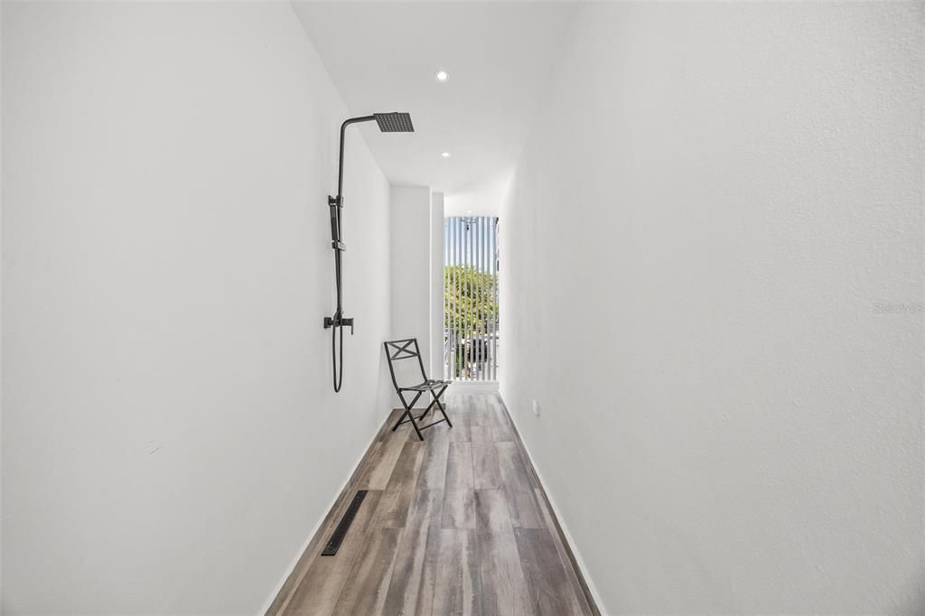 For Sale: $3,700,000 (4 beds, 5 baths, 3827 Square Feet)