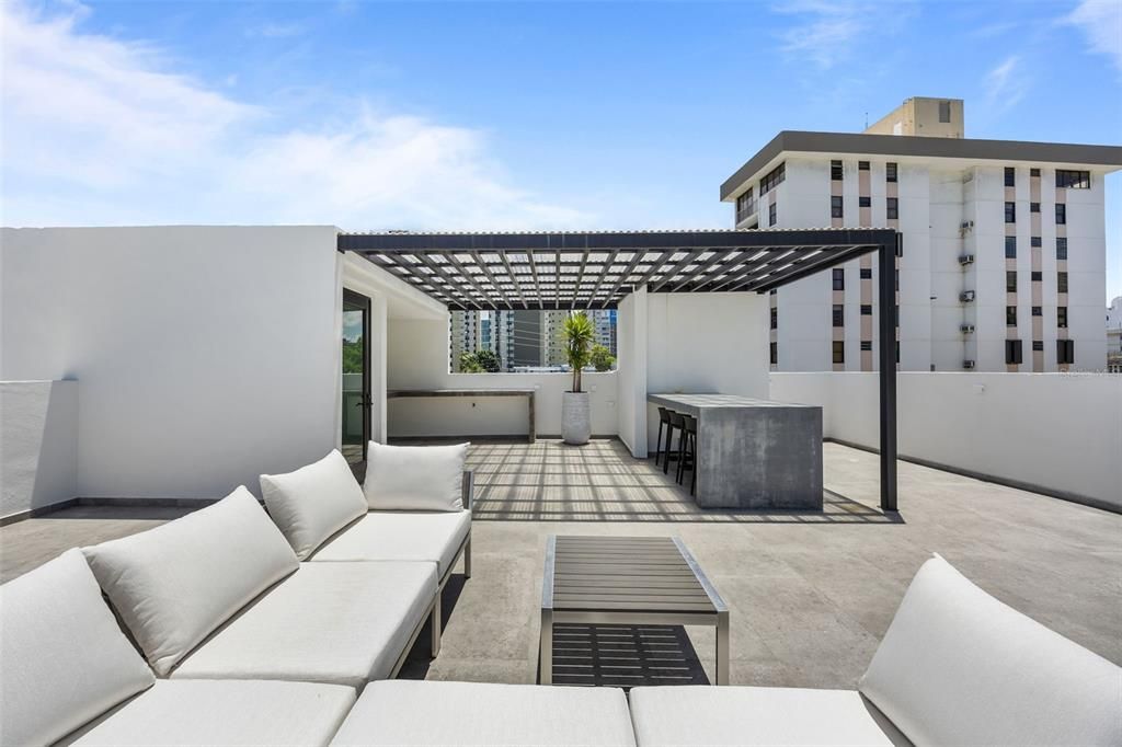 For Sale: $3,700,000 (4 beds, 5 baths, 3827 Square Feet)