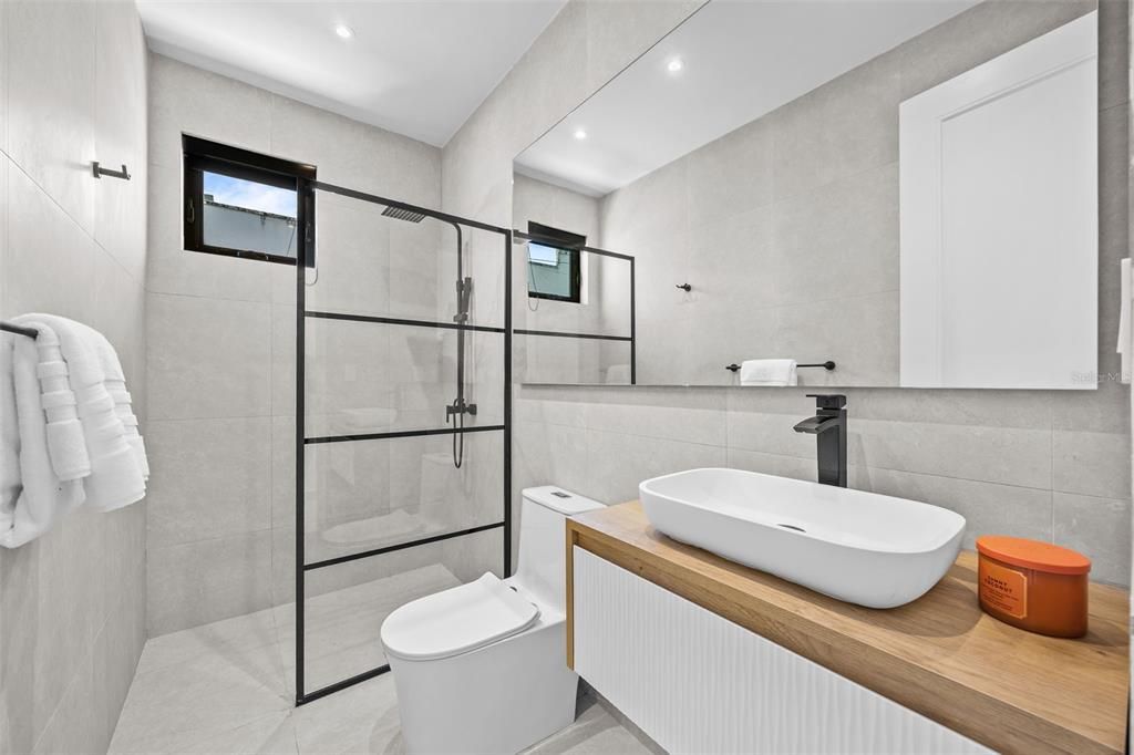 For Sale: $3,700,000 (4 beds, 5 baths, 3827 Square Feet)