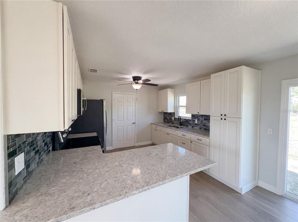 Activo con contrato: $239,000 (2 camas, 2 baños, 1192 Pies cuadrados)