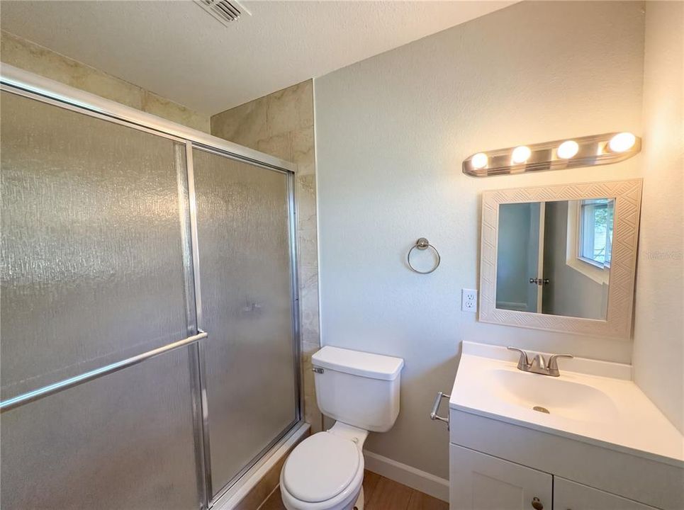 Activo con contrato: $239,000 (2 camas, 2 baños, 1192 Pies cuadrados)