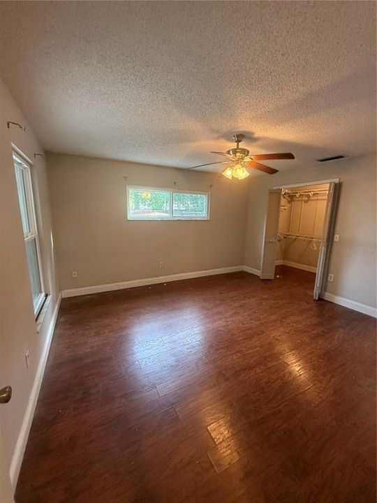 Active With Contract: $359,900 (3 beds, 2 baths, 1769 Square Feet)