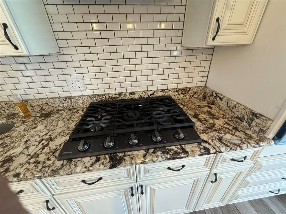 Active With Contract: $359,900 (3 beds, 2 baths, 1769 Square Feet)