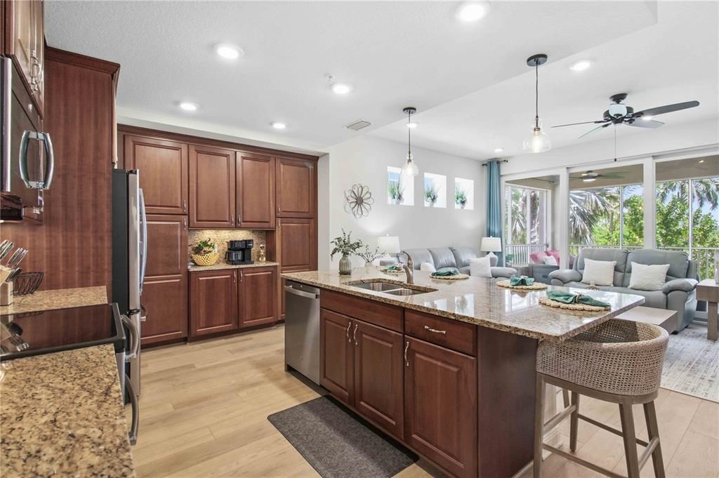 Active With Contract: $659,000 (3 beds, 3 baths, 1664 Square Feet)