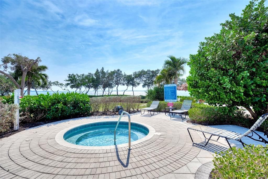 Active With Contract: $659,000 (3 beds, 3 baths, 1664 Square Feet)