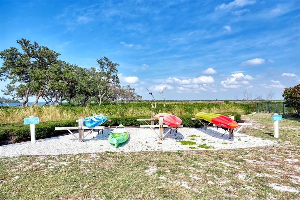 Active With Contract: $659,000 (3 beds, 3 baths, 1664 Square Feet)