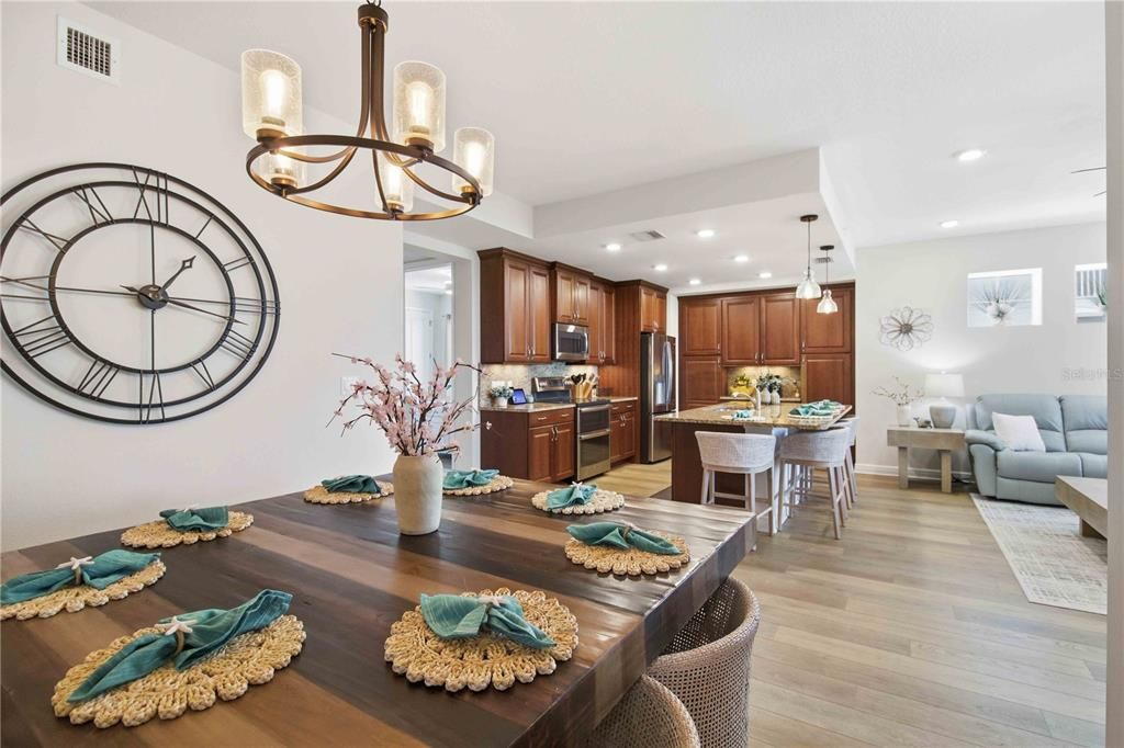 Active With Contract: $659,000 (3 beds, 3 baths, 1664 Square Feet)